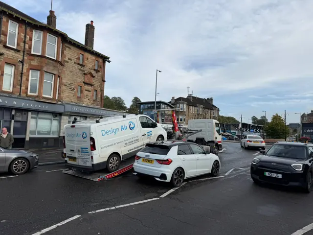 Van recovery and transport